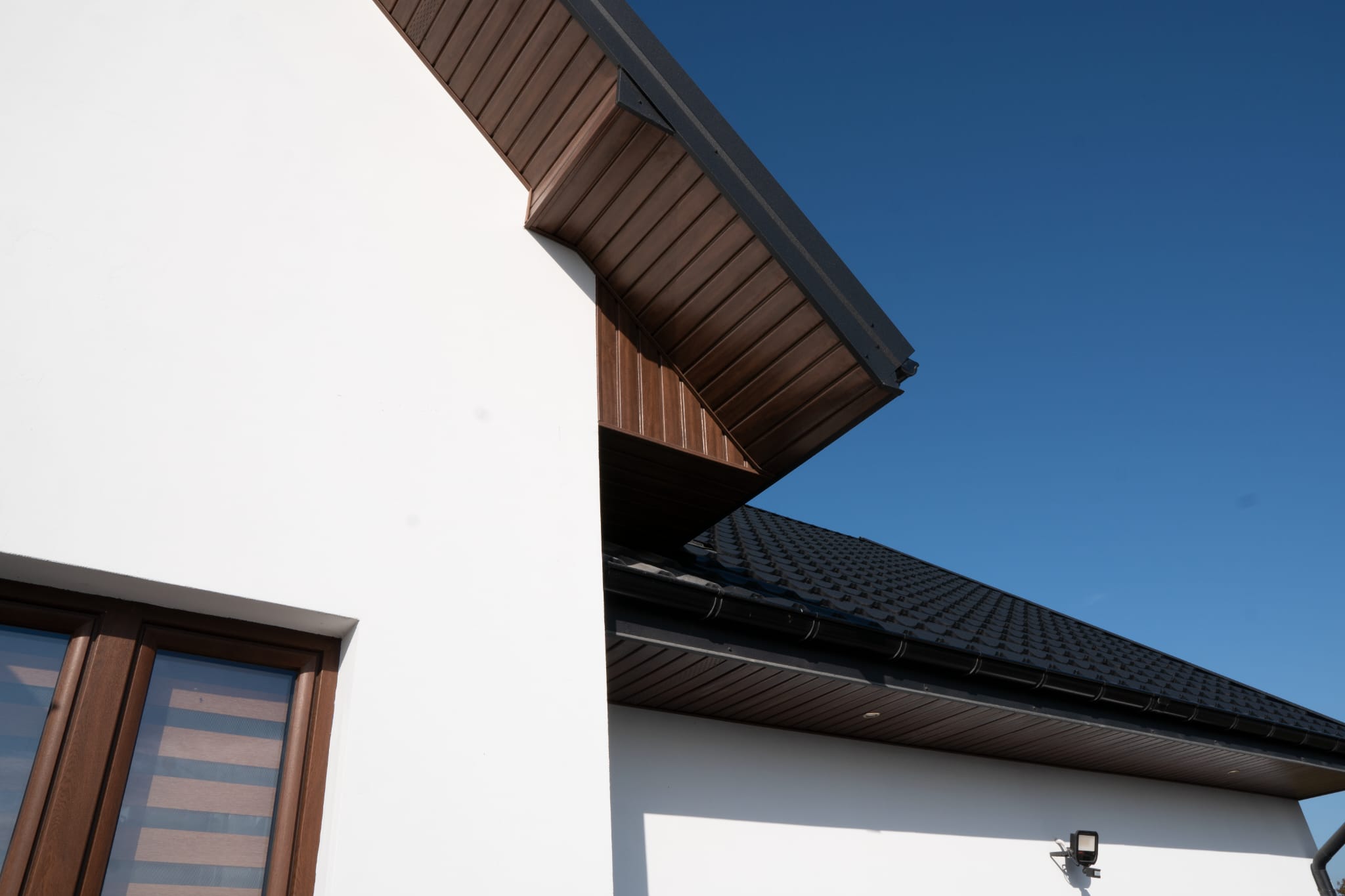 Gable and eaves composition